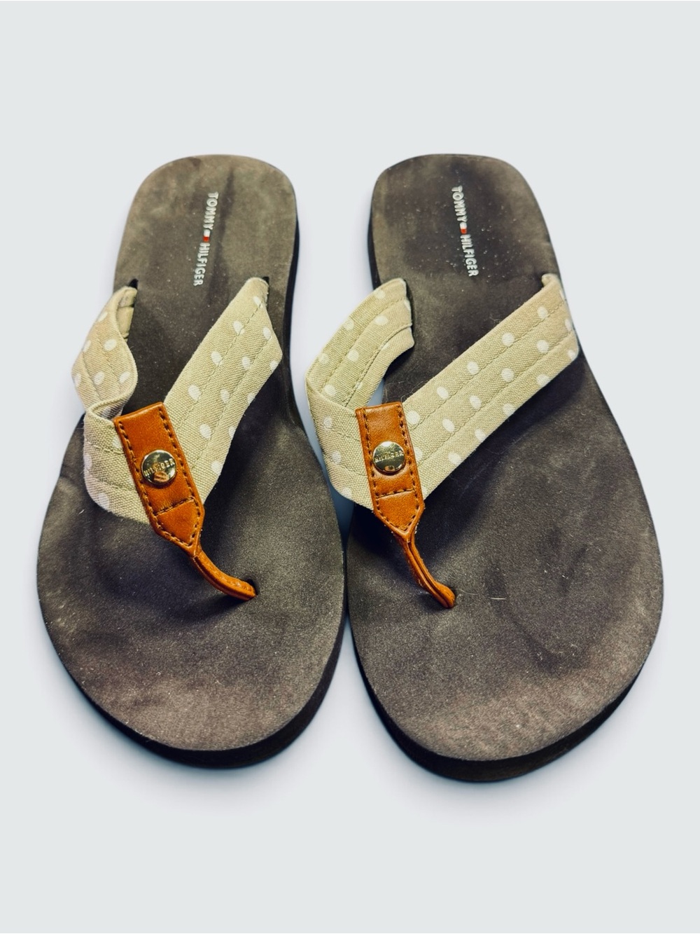 Tommy Hilfiger Beige Polka Dot and Brown Leather Thong Sandals